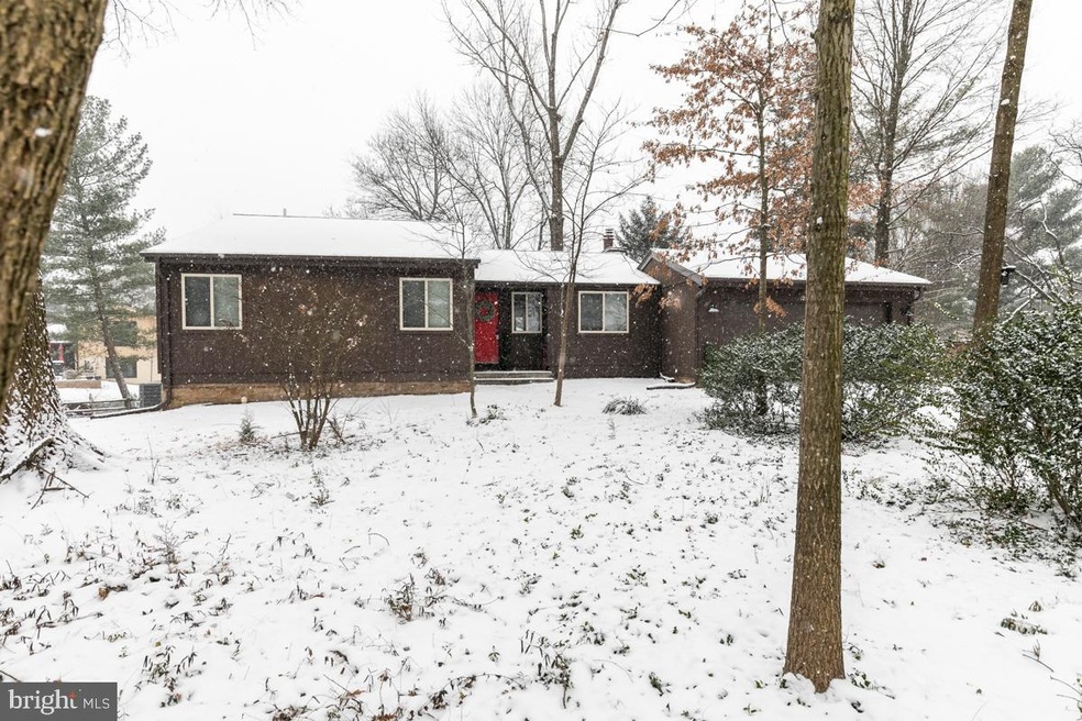 12606 Denmark Dr, Herndon, VA 20171 - photo 1