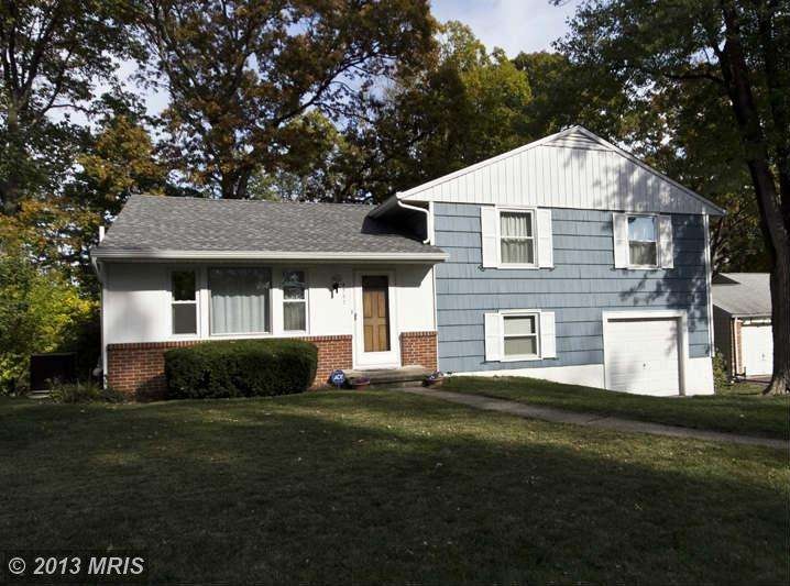 8737 Littlewood Rd, Parkville, MD 21234 - photo 1