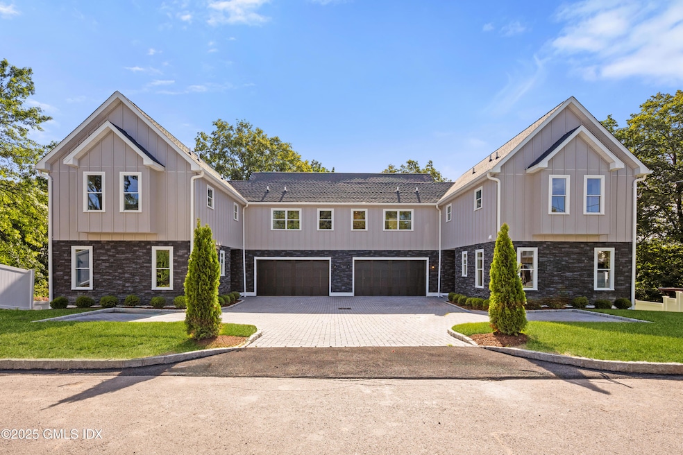 10 Highland Place unit B, Greenwich, CT 06831 - photo 1