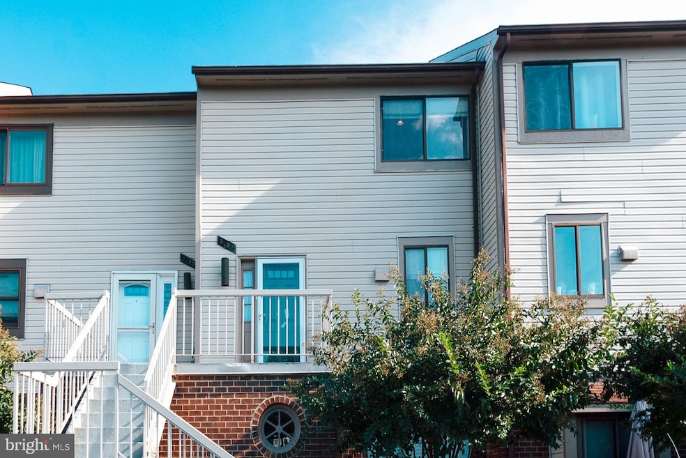 3151 Hawthorne Dr NE unit 3151, Washington, DC 20017 - photo 1