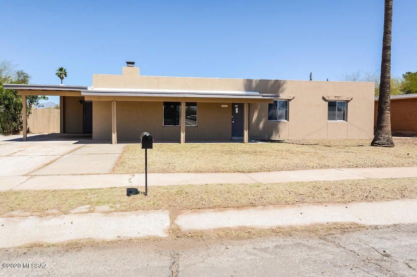 7627 E 42nd St, Tucson, AZ 85730 - photo 1