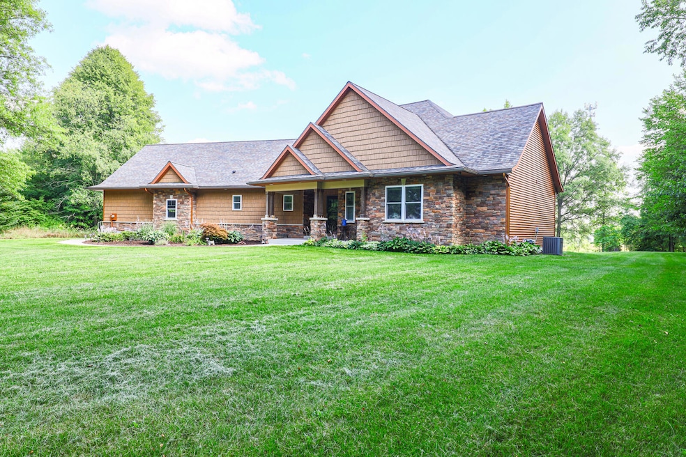 9434 84th-41