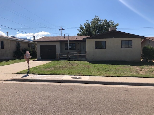 2102 Heights Cir, Alamogordo, NM 88310 - photo 1