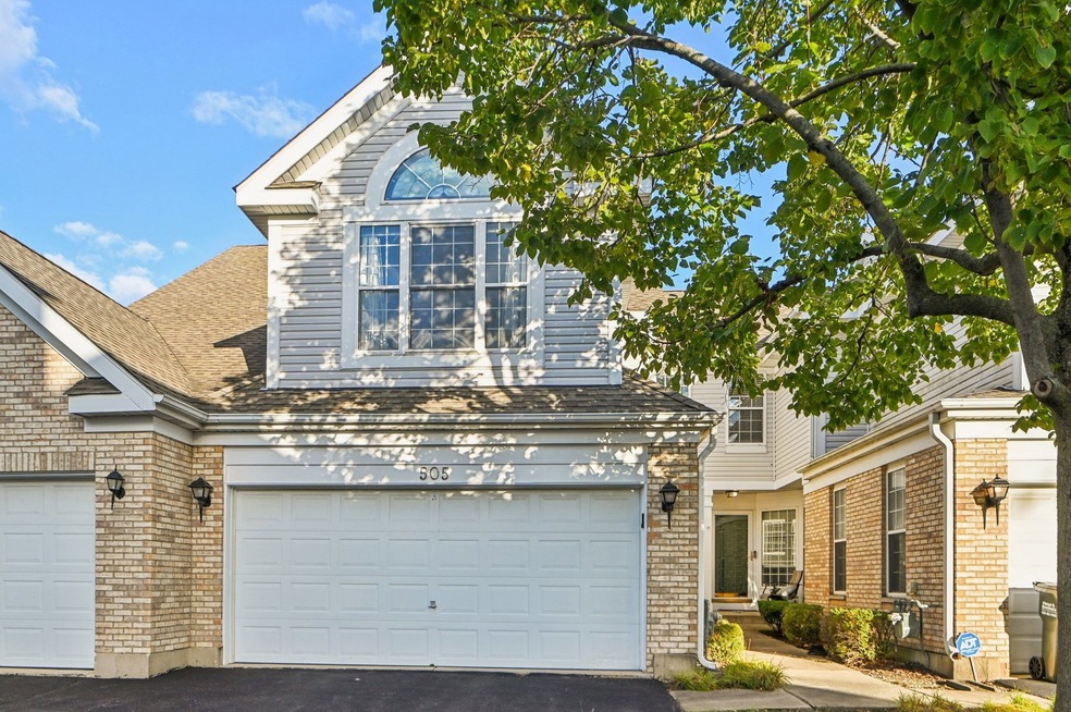 505 Citadel Cir unit 2, Westmont, IL 60559 - photo 1