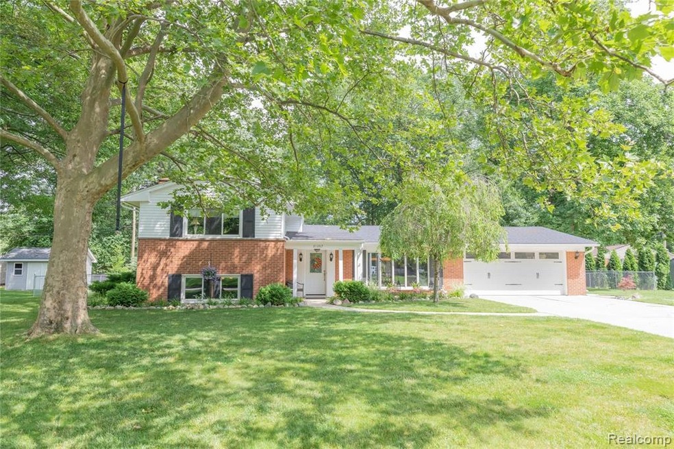 Welcome Home! 21267 Knudsen