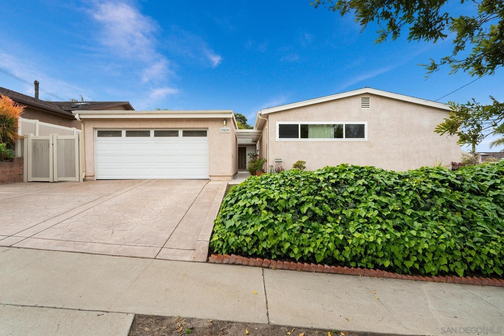 Sold $1,070,000 • Co-Listing Agent