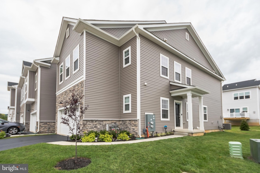 Under Contract $729,900