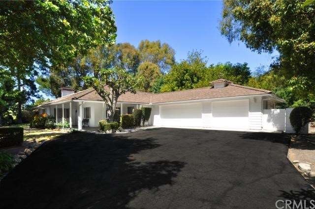 Charming Ranch Style home in Rolling Hills