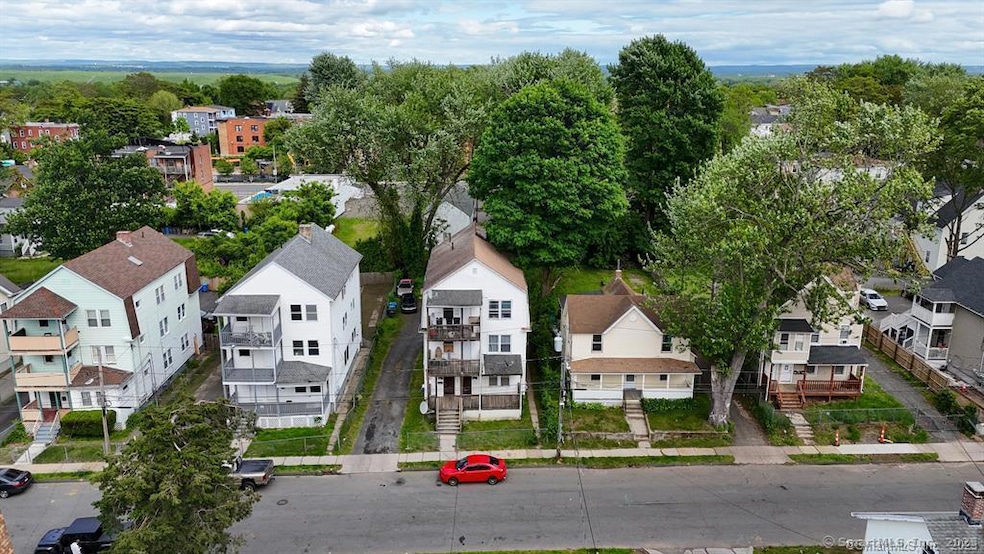 For Sale $399,900 • Co-Listing Agent