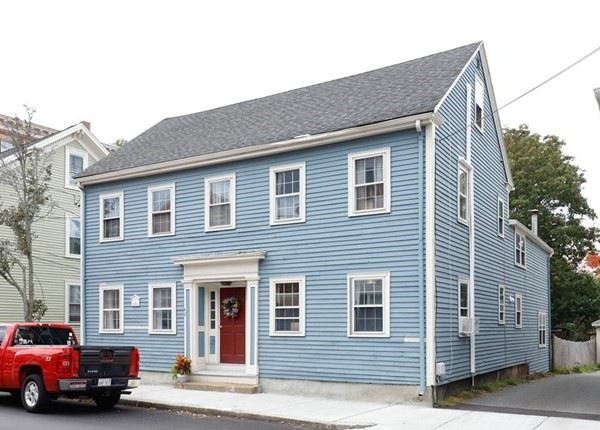 42 Essex St unit 1, Salem, MA 01970 - photo 1