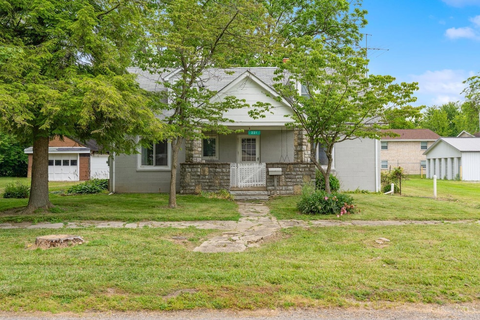 221 S Vine St, Blanchester, OH 45107 - photo 1