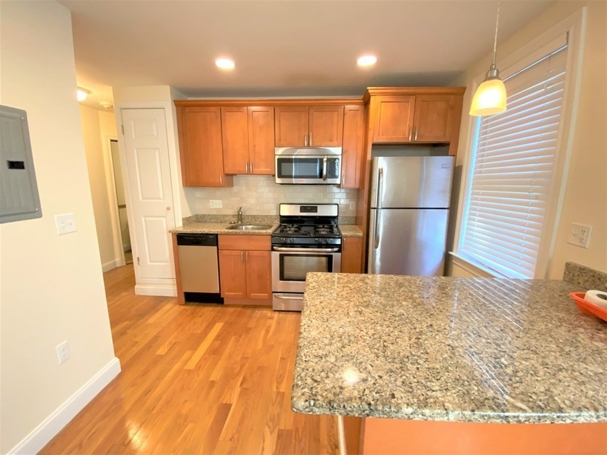 17 Cutler St unit 303, Winthrop, MA 02152 - photo 1