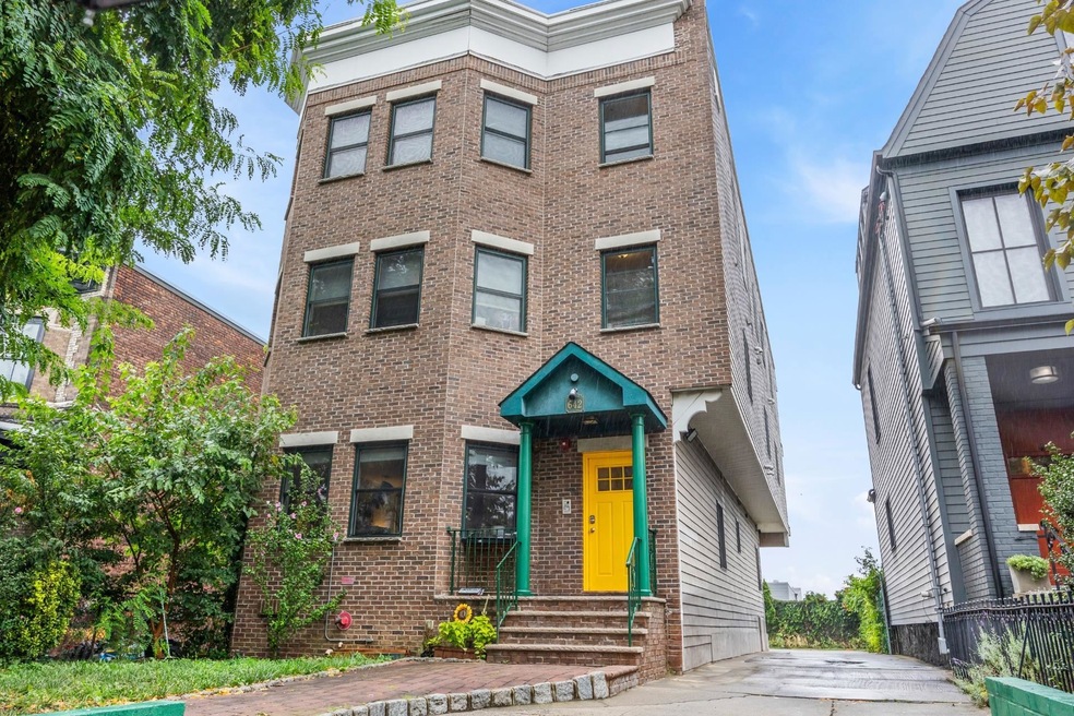 642 Palisade Ave, Jersey City, NJ 07307 - photo 1