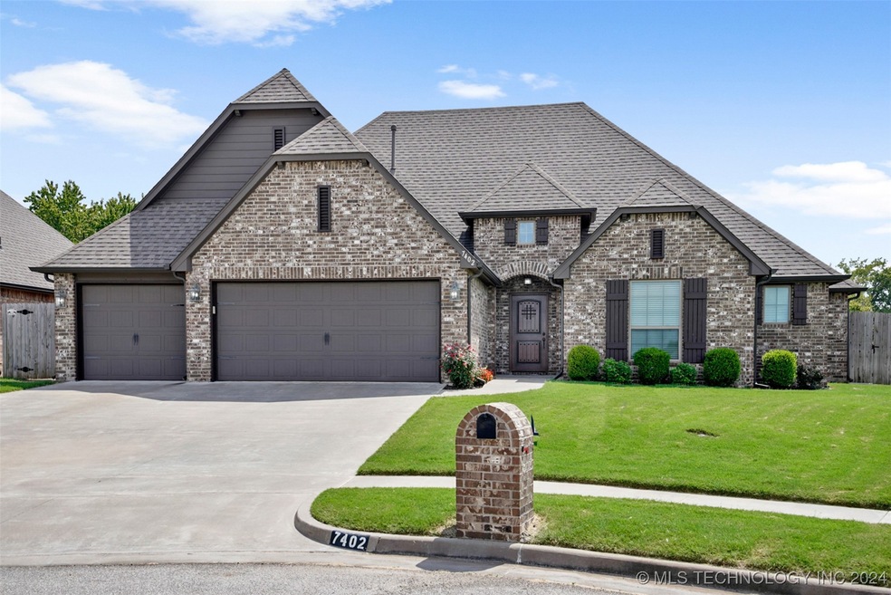 7402 E 81st Place N, Owasso, OK 74055 - photo 1