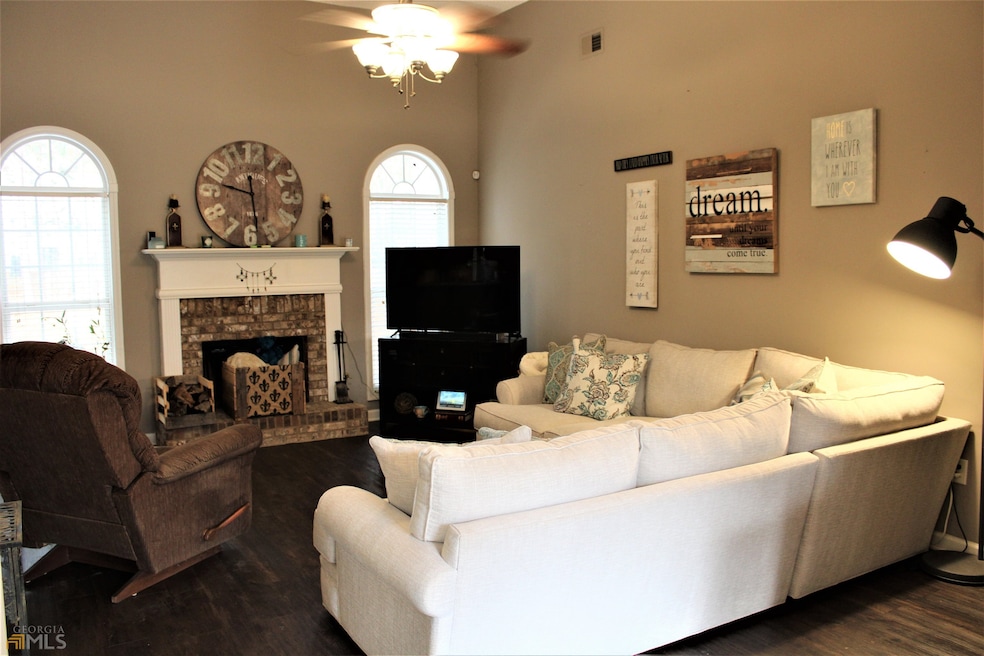 950 Gettysburg Way, Locust Grove, GA 30248 - photo 1