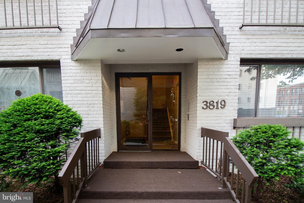 3819 Davis Place NW unit 3, Washington, DC 20007 - photo 1