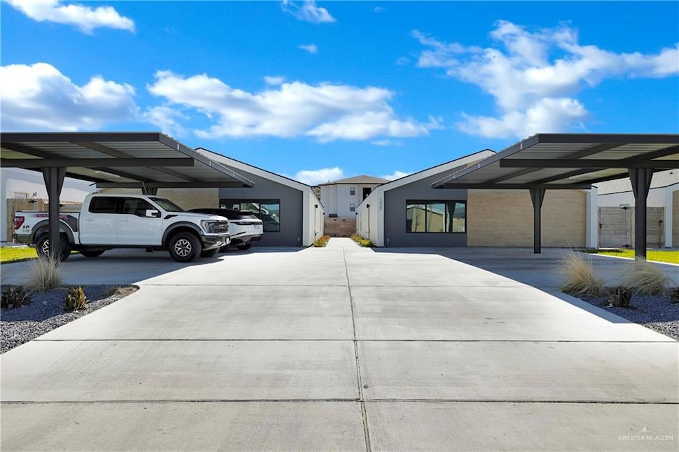 1400 E Hibiscus Ave unit B, McAllen, TX 78501 - photo 1