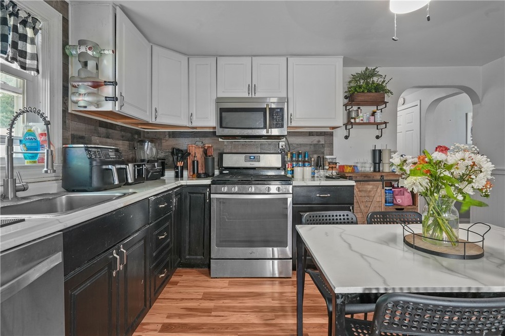 22 Clark Ave, Pawtucket, RI 02860 - photo 1