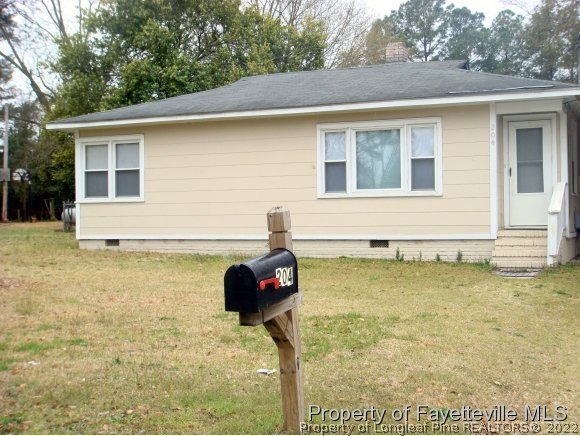 204 Sandalwood Dr, Fayetteville, NC 28304 - photo 1