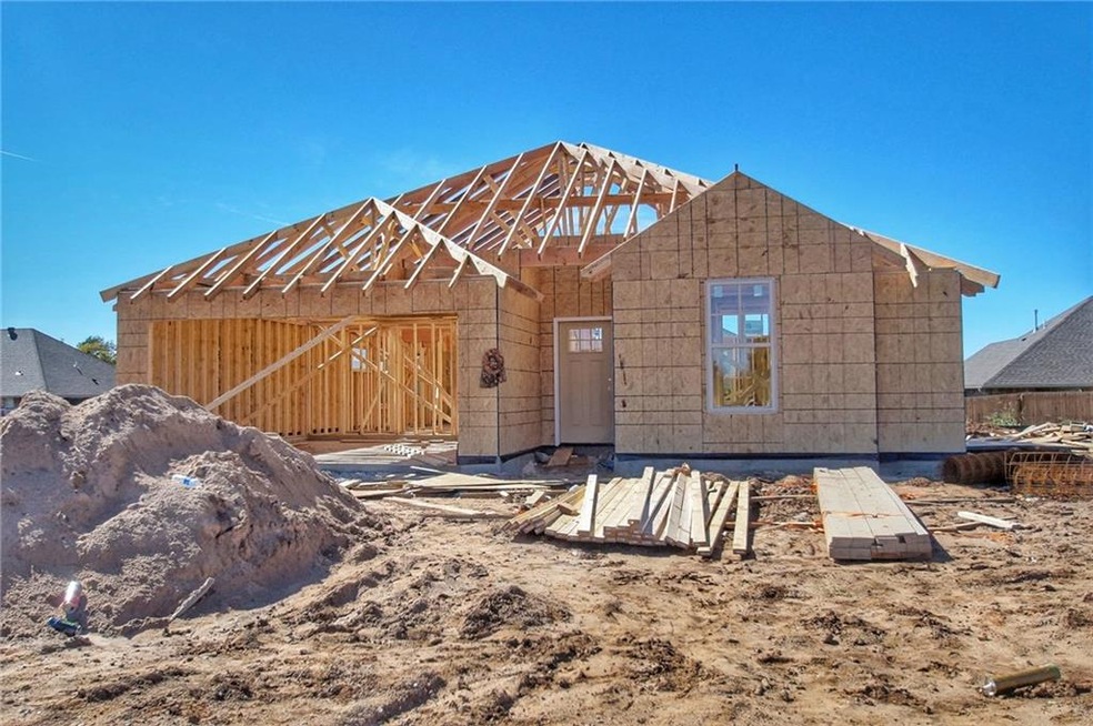 2118 Whispering Pine Blvd, Shawnee, OK 74804 - photo 1