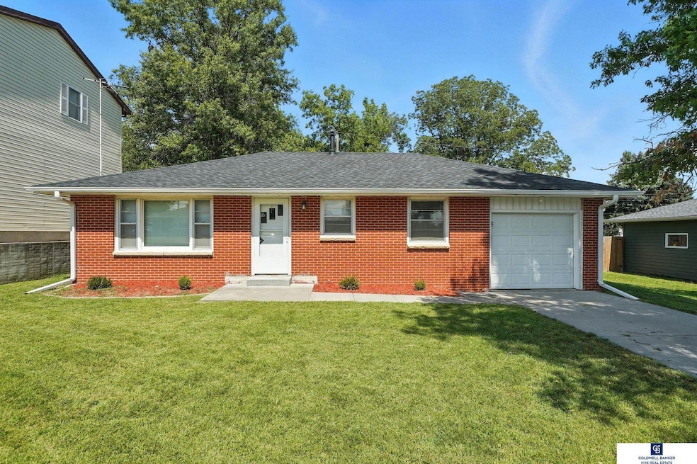 112 Spruce St, Ceresco, NE 68017 - photo 1