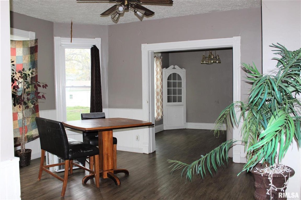 1724 Farnam St, Davenport, IA 52803 - photo 1