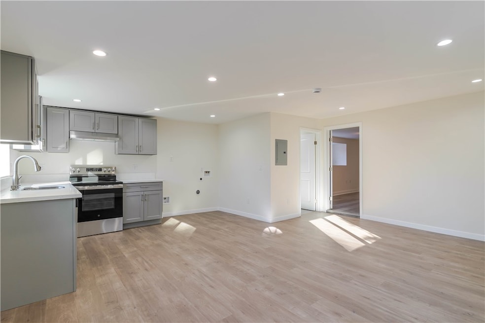 10528 1/4 Hillhaven Ave, Los Angeles, CA 91042 - photo 1