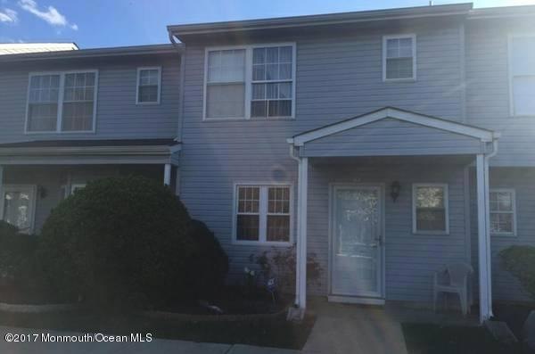 sandy front of house