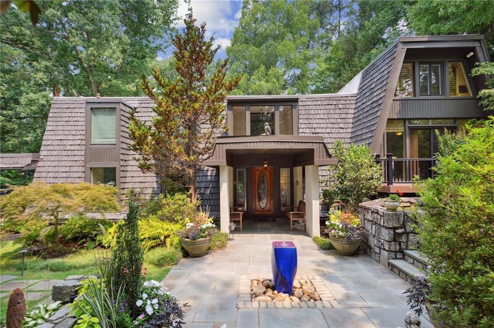 Sold $1,100,000 • Co-Listing Agent