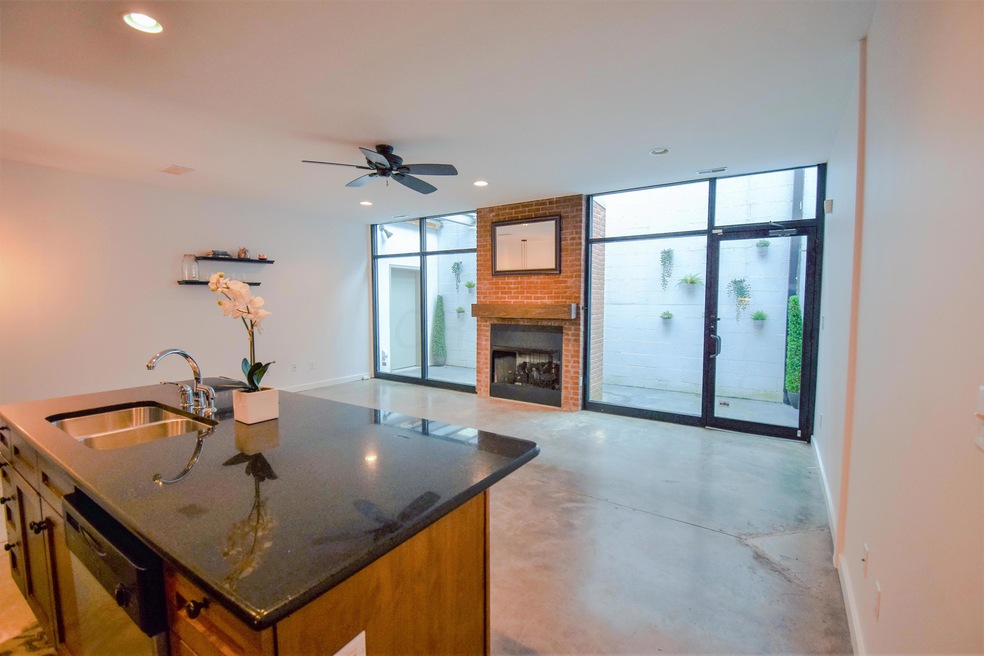 Fantastic Short North condo