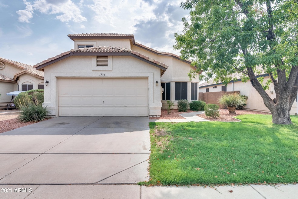 1326 N Blackstone Dr, Chandler, AZ 85224 - photo 1
