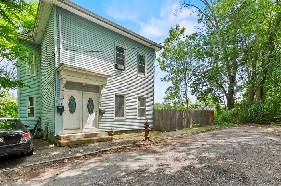 132 Bartlett St unit 132, Lowell, MA 01852 - photo 1