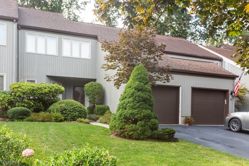 6 Grist Mill Run, Mahwah, NJ 07430 - photo 1