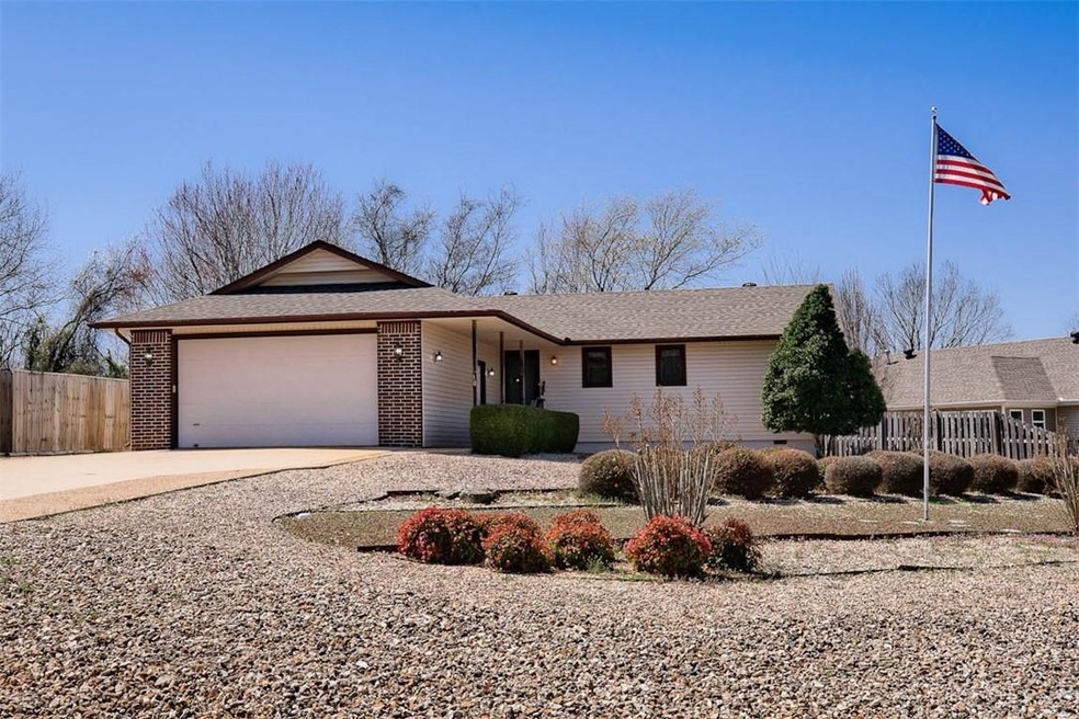 10 Cowgur Ln, Bella Vista, AR 72715 - photo 1