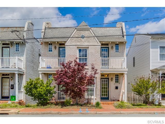 Lovely. Very handsome home near VCU. Close to everything! Lots of space!