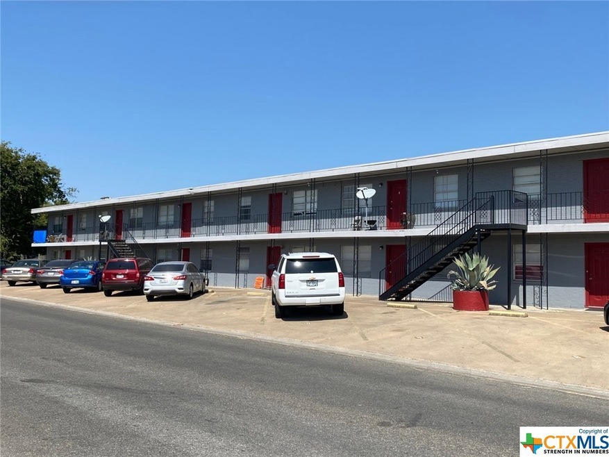 304 E Carpenter Ave, Copperas Cove, TX 76522 - photo 1