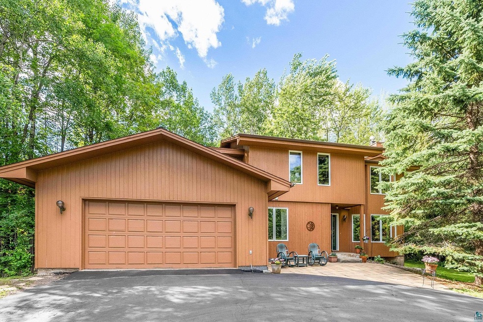 411 Rustwood Ln, Duluth, MN 55804 - photo 1