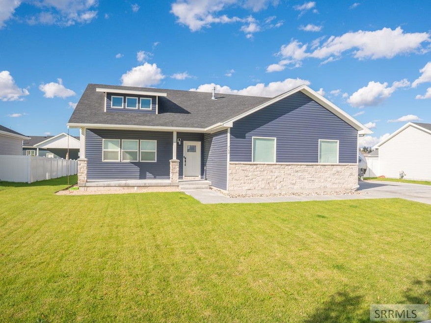 760 Regency Ln, Idaho Falls, ID 83402 - photo 1