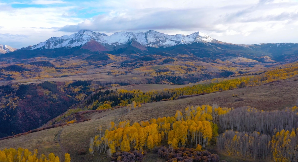 Yalgo Ranch - 360 - Mountain Views