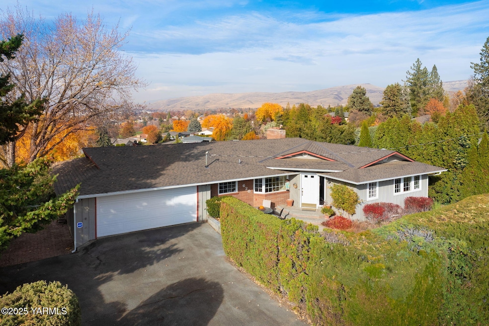 620 Country Club Dr, Yakima, WA 98901 - photo 1