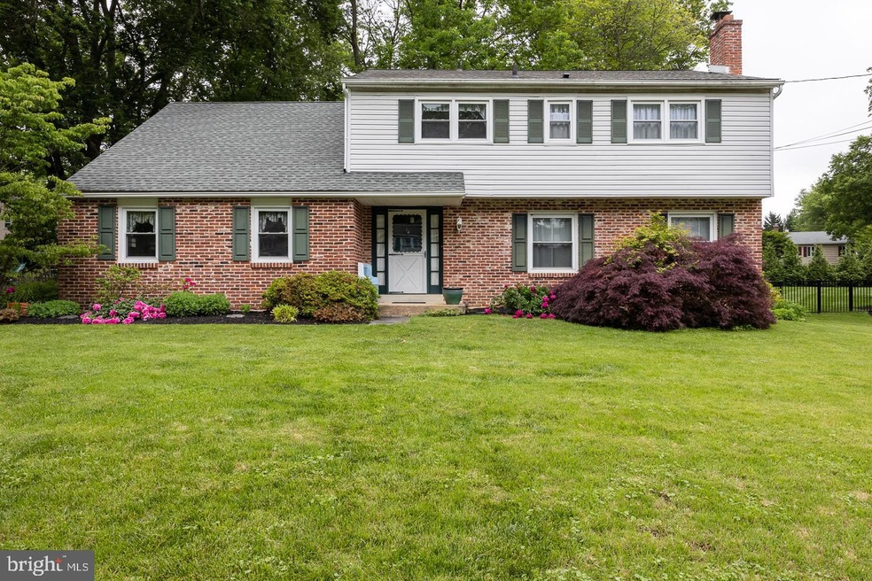 14 Berkshire Dr, Wallingford, PA 19086 - photo 1