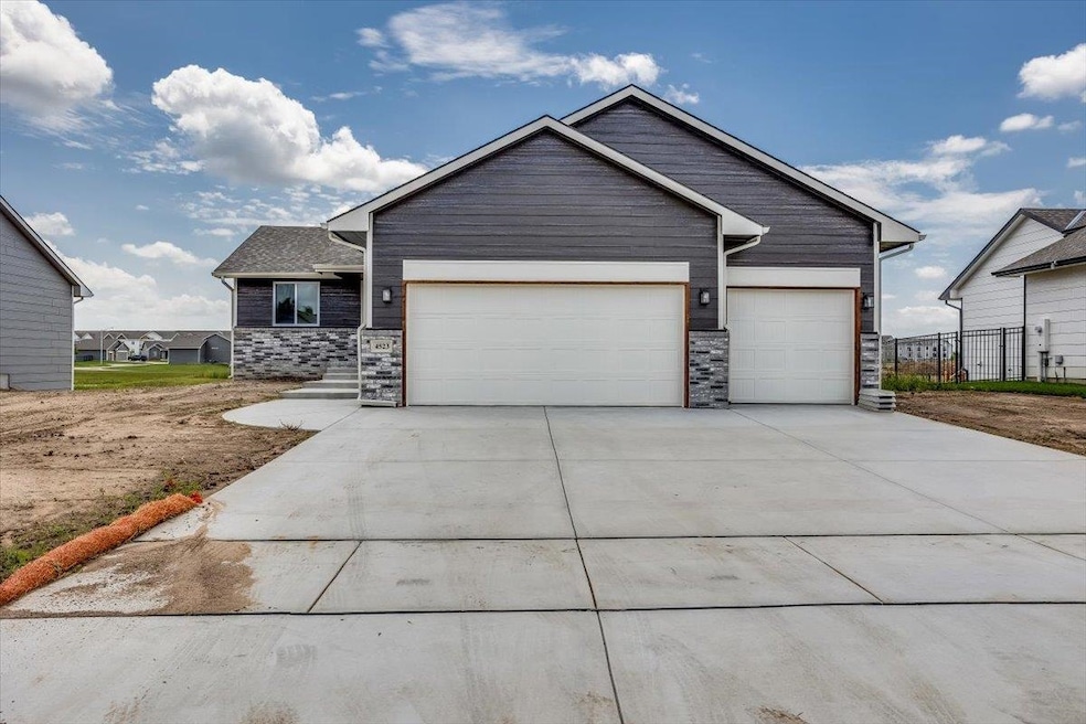 4523 N Atherton Ct, Maize, KS 67101 - photo 1