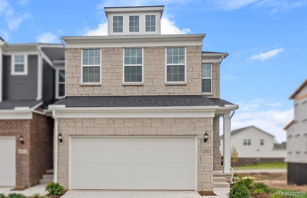 4040 Nottingham Cir, Clarkston, MI 48346 - photo 1