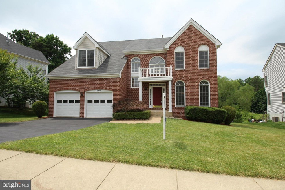 8918 Mountain Ash Dr, Springfield, VA 22153 - photo 1