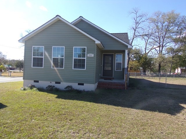 201 1st St NW, Moultrie, GA 31768 - photo 1
