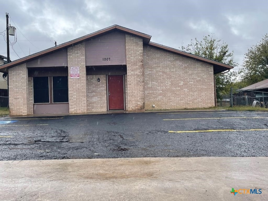 1207 Charisse St unit D, Killeen, TX 76543 - photo 1