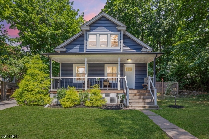 For Sale $465,000 • Co-Listing Agent