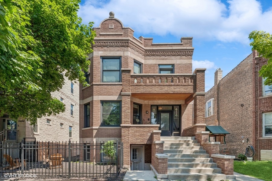 Sold $1,260,000 • Co-Listing Agent