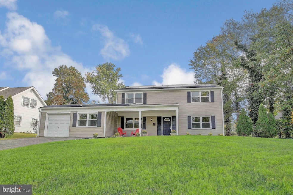 12024 Tulip Grove Dr, Bowie, MD 20715 - photo 1