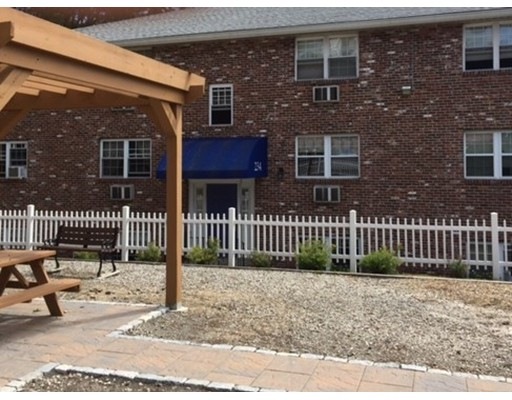234 Low St unit 13, Newburyport, MA 01950 - photo 1